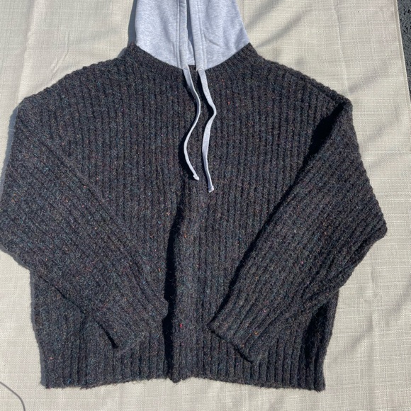 Women's American Eagle Sweater w/ Attached Hood - Sz. L - Picture 2 of 3